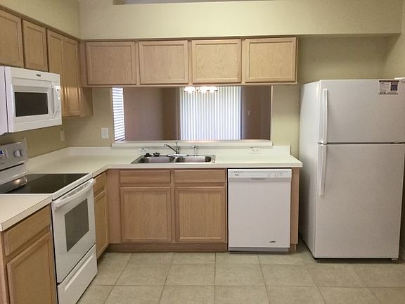 2nd image of 545 Lindsay Anne Ct