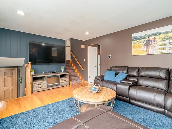 3rd image of 9050 W Forest Dr