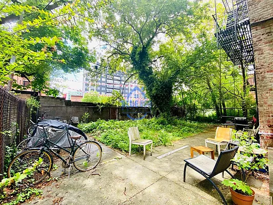 Rented by Blue Egg Realty Corp | media 2