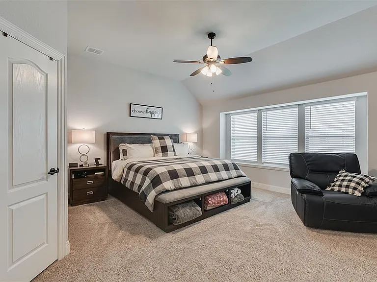2210 Moon Dance Ln — Photo 25