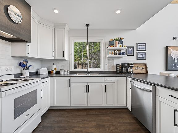 4th image of 1511 Covert Pl