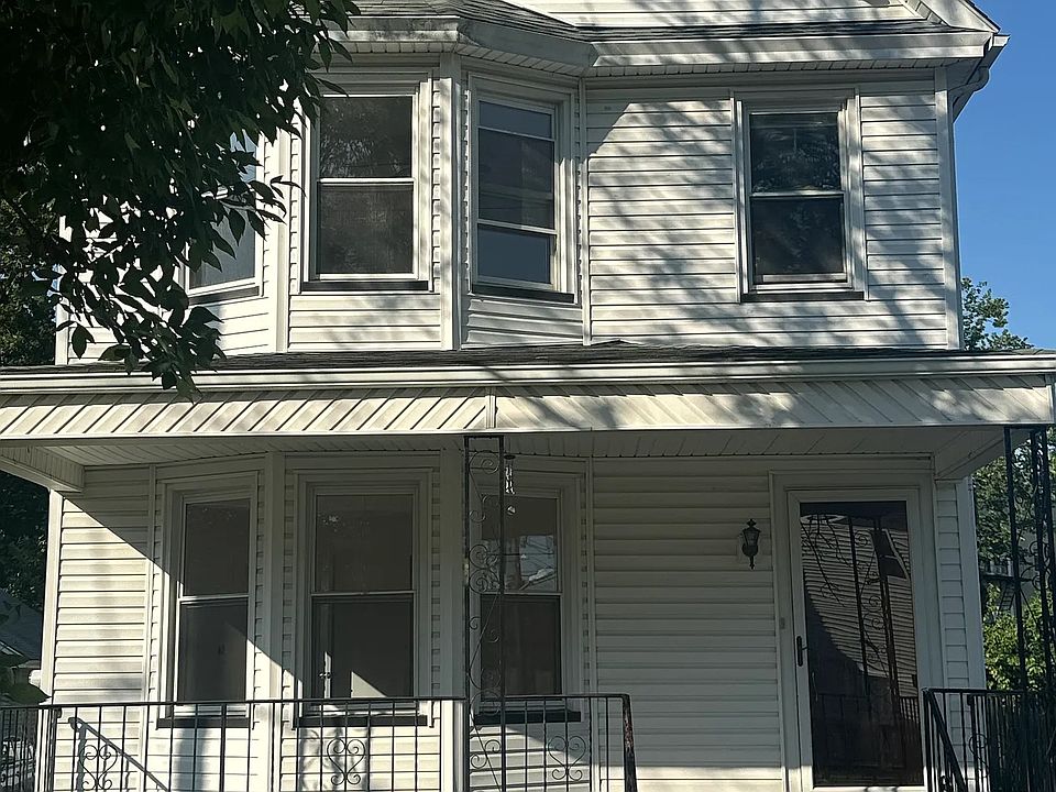 1st image of 100 Winslow Pl
