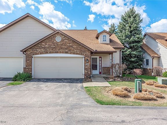 2nd image of 5745 Gateway Ln