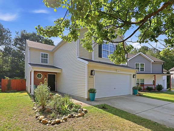 5th image of 4232 Dalcross Rd