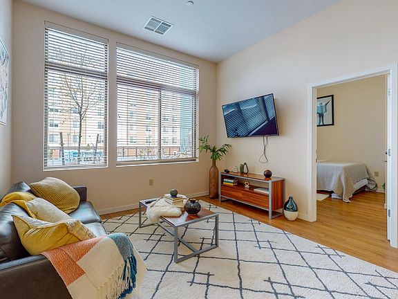 4th image of 1385 Washington Ave #Dm8s6s8fh