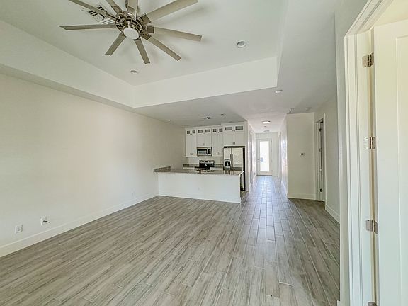 4th image of 2709 Magdalina Dr #111