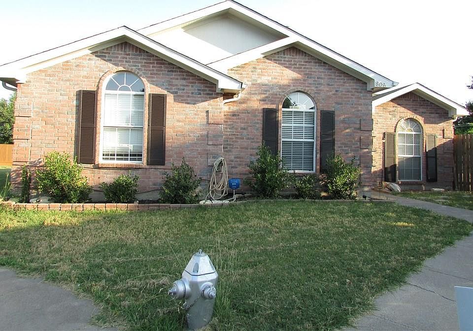 1st image of 808 Minot Ct