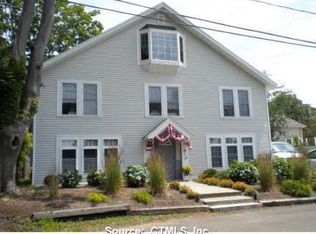 17 Hemingway St, Branford, CT 06405