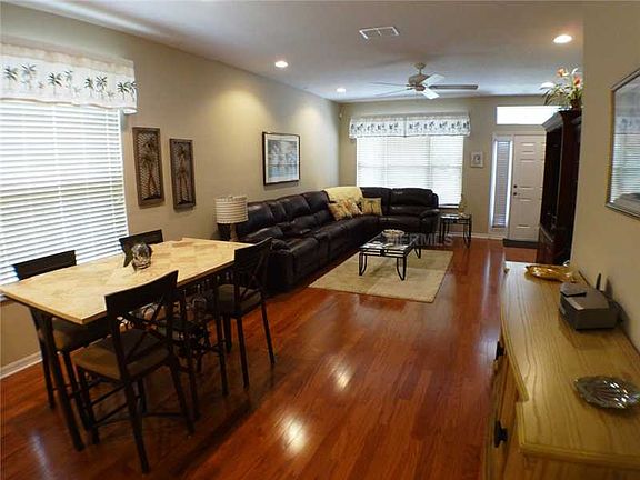 4th image of 919 Butter Oaks Ct