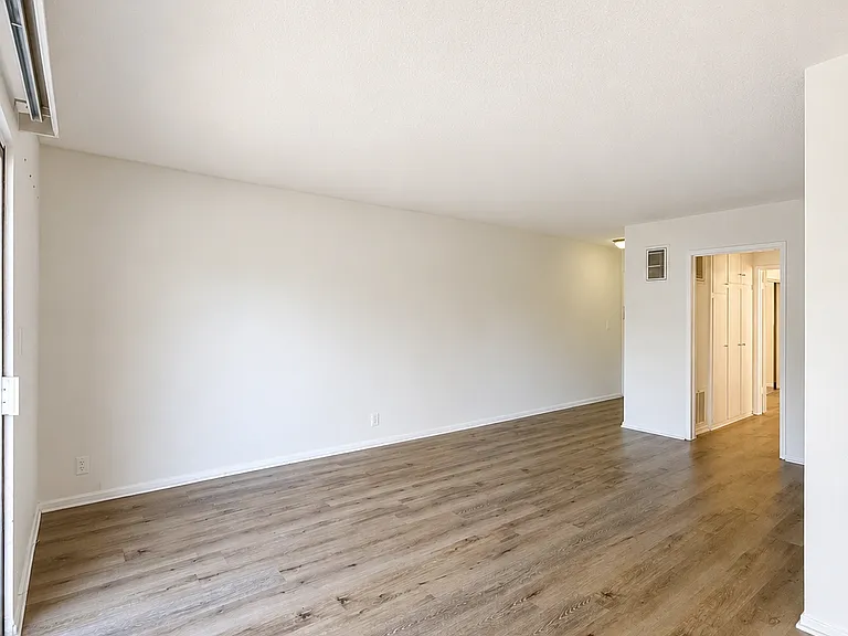 1027 N Ogden Dr #6 — Photo 11