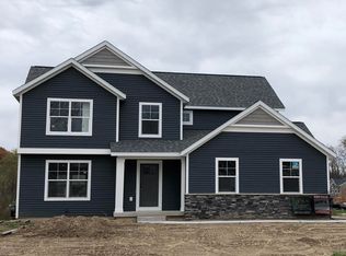 7232 Mountain Knoll Ave SE, Caledonia, MI 49316