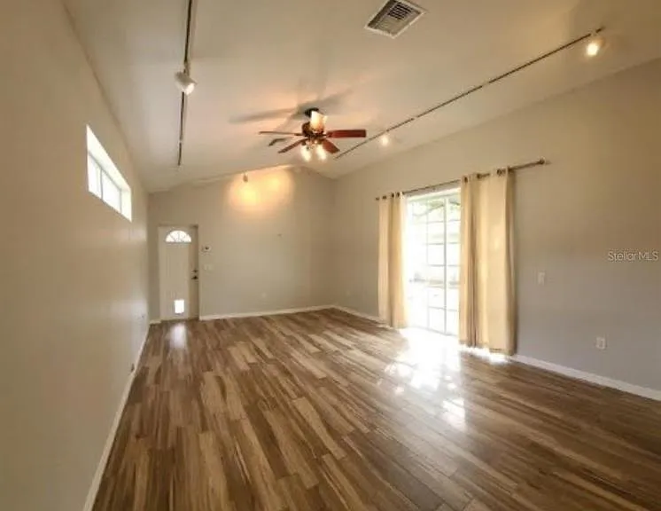 3212 Town Ave — Photo 24