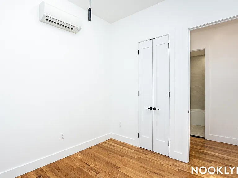 589 Knickerbocker Ave #1B — Photo 6