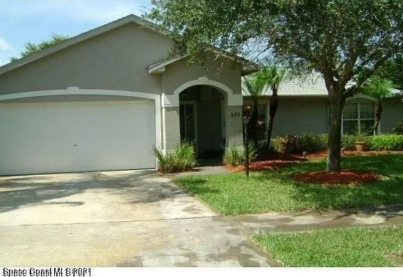 242 Summers Creek Dr — Photo 1