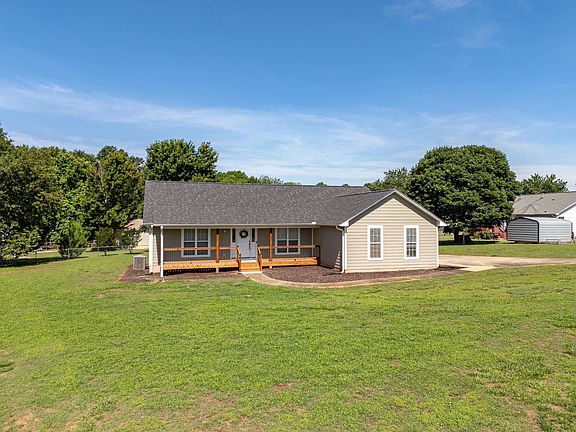 5th image of 310 Timothy Paul Dr