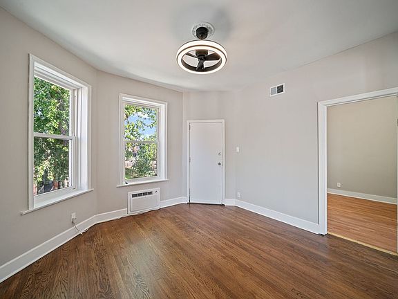 2nd image of 624 N Monticello Ave APT 2