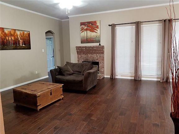 2nd image of 1505 Coastline Ln