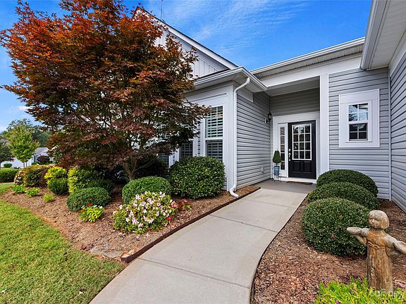 3rd image of 2052 Bronze Leaf Dr