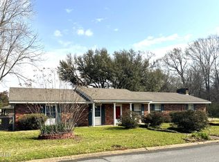 300 Briarwood Rd, Natchez, MS 39120