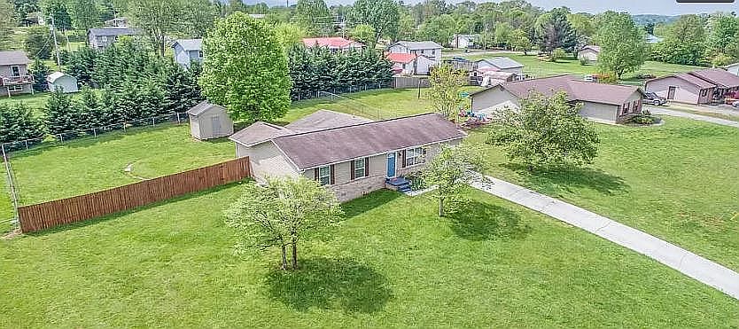 1st image of 705 Winston Dr