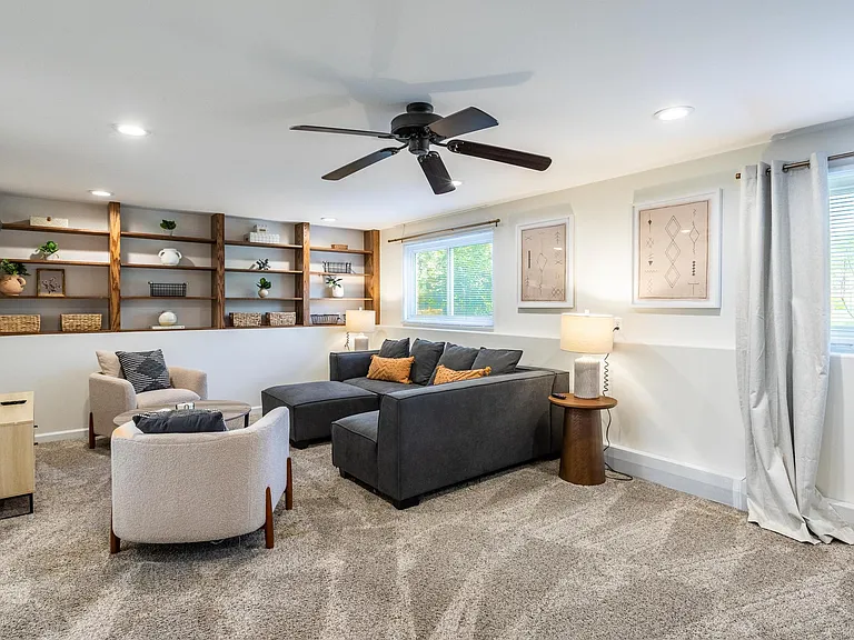 8743 Leslie Dr — Photo 13