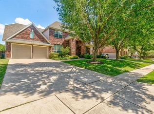 2415 Cruise Dr, Grand Prairie, TX 75054