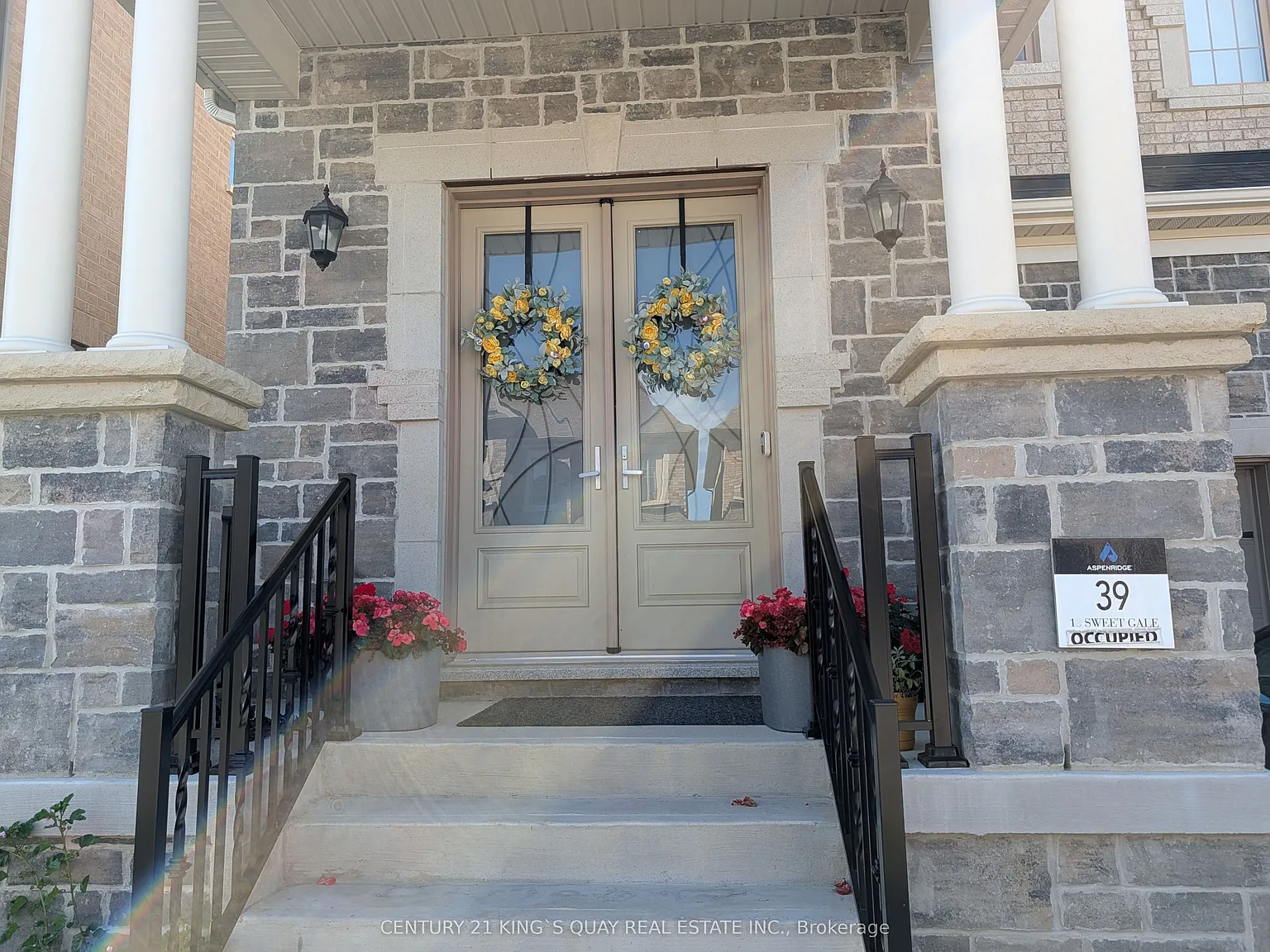 4 bed, $4,500 — Photo 1