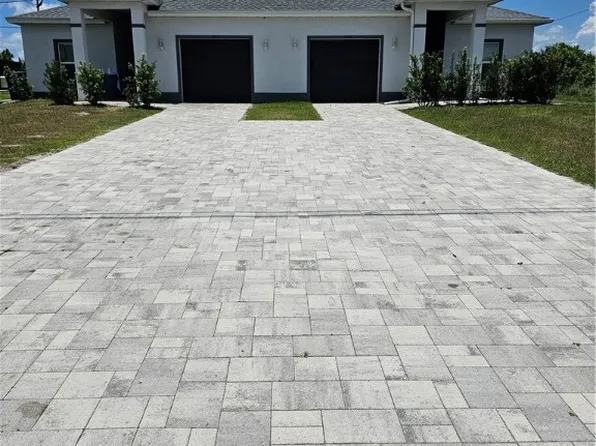 1902/1900 Haviland Ave S, Lehigh Acres, FL 33973