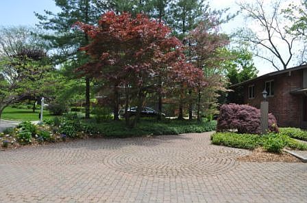 2nd image of 1330 Glendaloch Cir