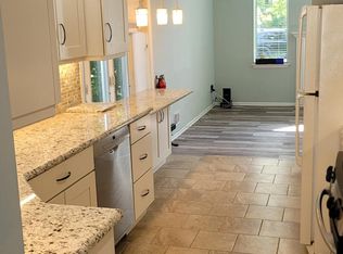 7 Jeffrey Cir, Dayton, NJ 08810