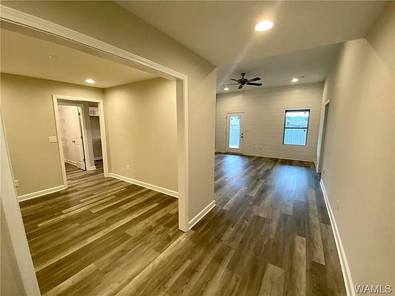 3rd image of 1355 Maxwell Cir #64