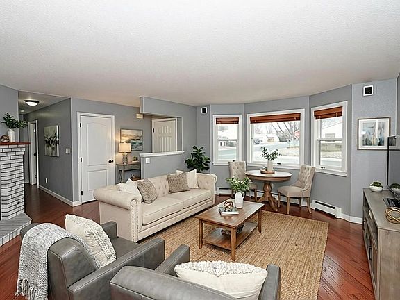 3rd image of 3055 Noble Ct