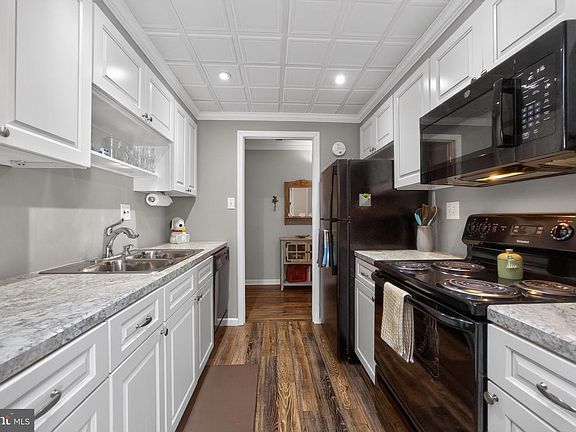 4th image of 20 Dougherty Blvd APT L4