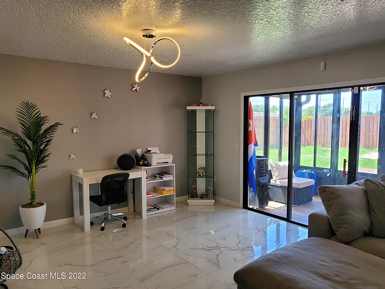 10 Bogart Pl — Photo 8
