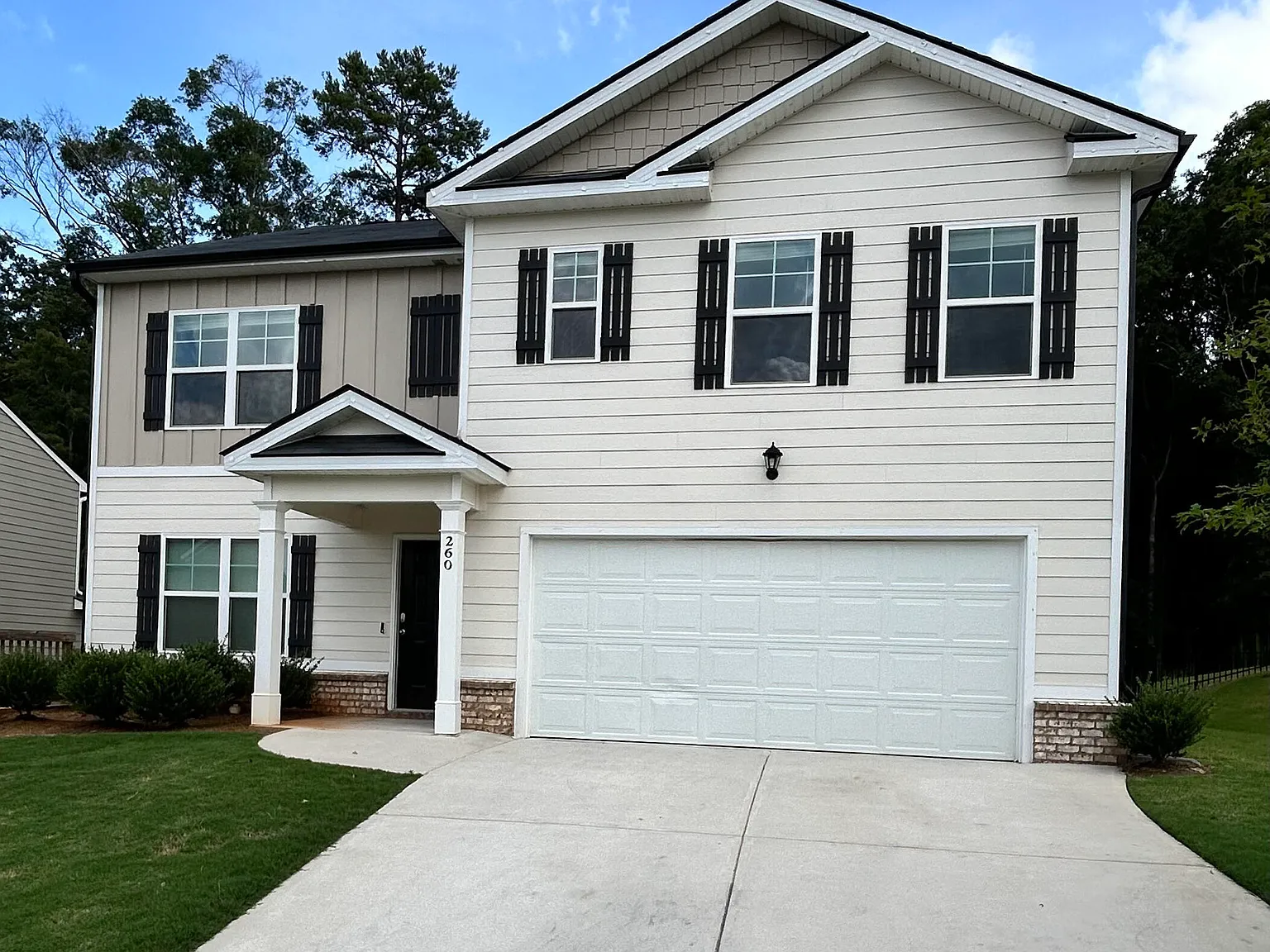 5 bed, 3.0 bath, 2511 sqft, $2,500 — Photo 1