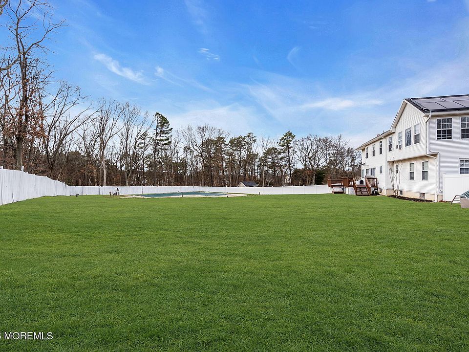 2nd image of 21 Julies Way