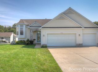 7804 Westside Dr, Hudsonville, MI 49426