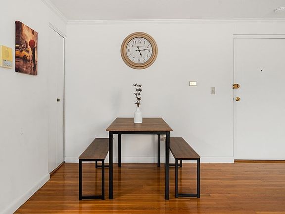 4th image of 220-230 Essex St #15