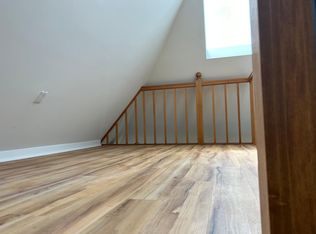 921 College St FLOOR 3, Pittsburgh, PA 15232