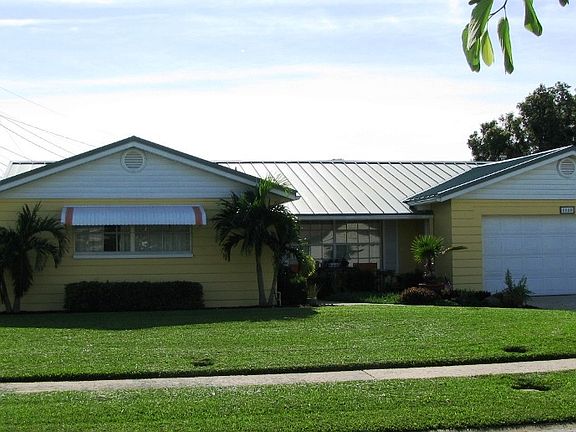 4th image of 1040 Molaki Dr