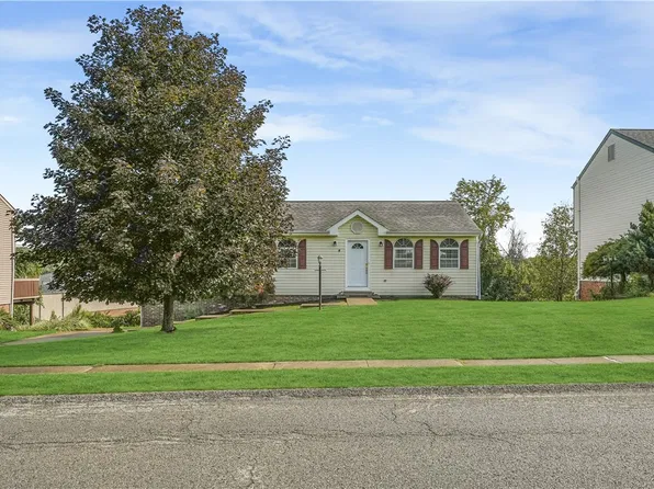 7326 Green Meadow Dr, Imperial, PA 15126