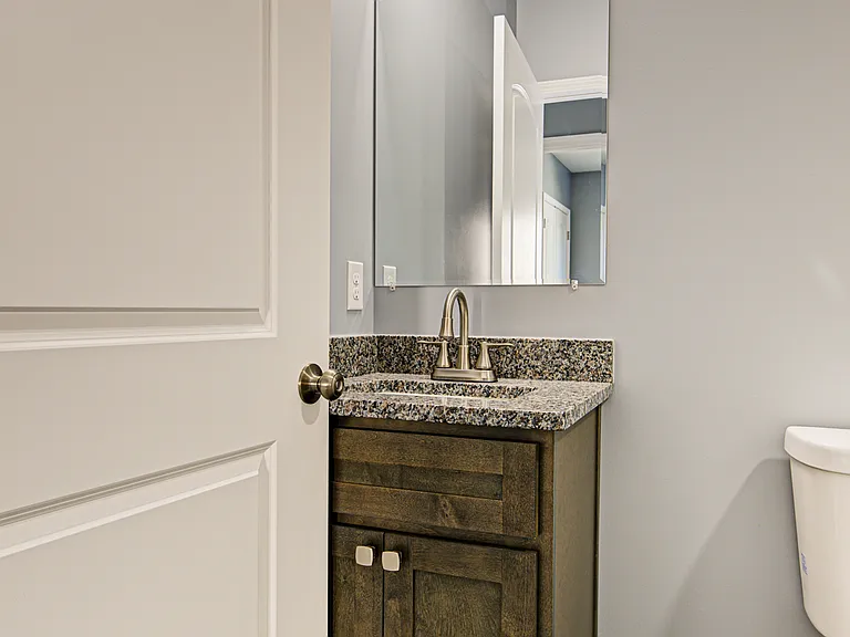 160 Shirley Blvd #B — Photo 11