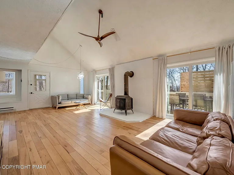 187 Bellingham Dr — Photo 23