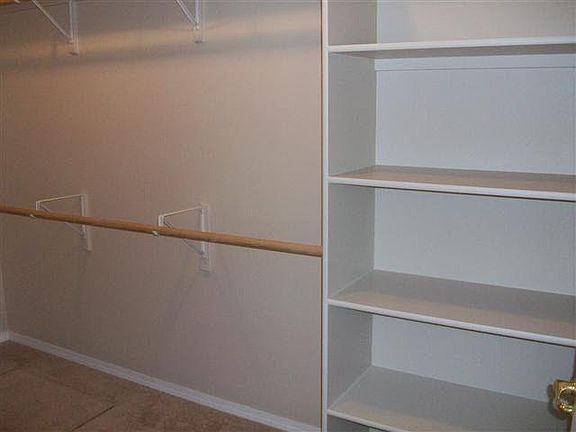 4th image of 1373 Park Meadows Dr