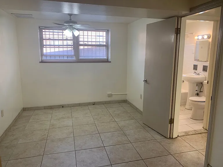 5506 Fifth Avenue — Photo 9