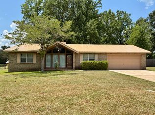 315 Chapelwood Dr, Dothan, AL 36305