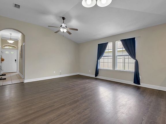 3rd image of 5241 Montejo Dr