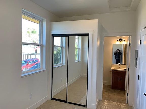 5th image of 9139 Thiessen Ln