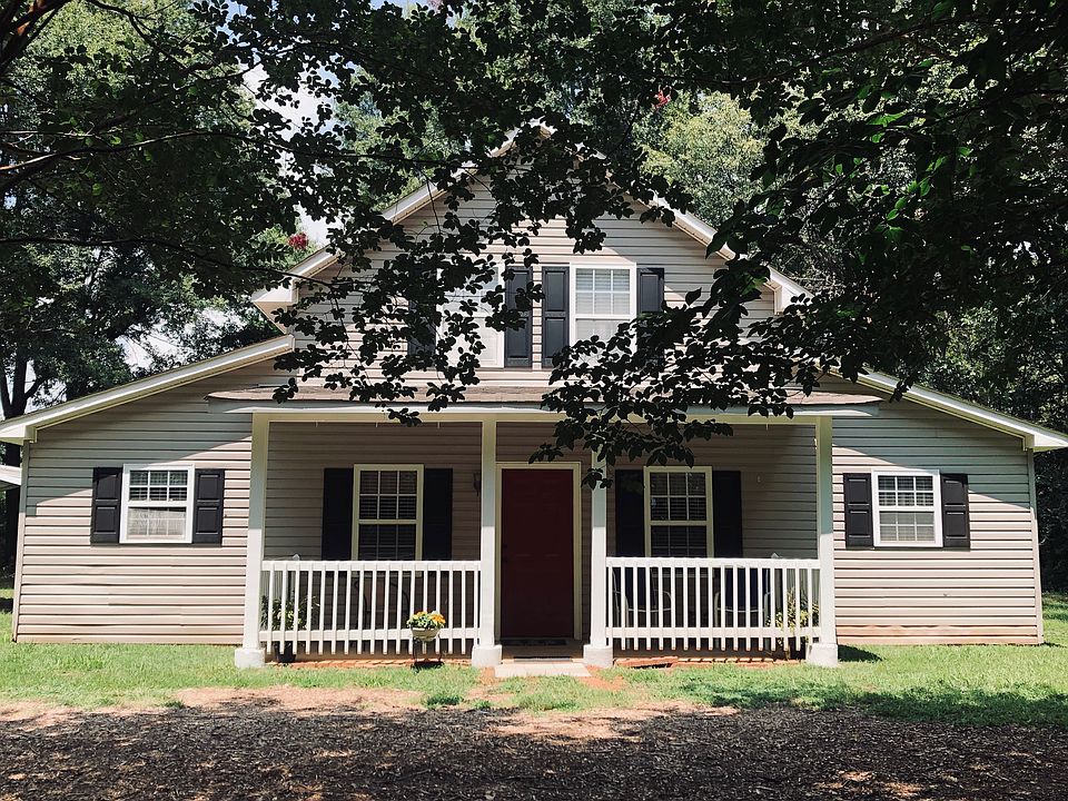 Lovely, secluded wooded lot