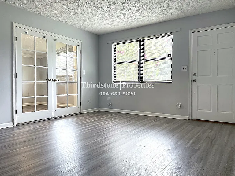 4403 Harlow Blvd — Photo 2